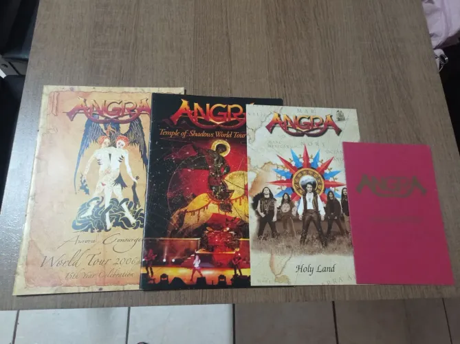 Angra Tourbooks