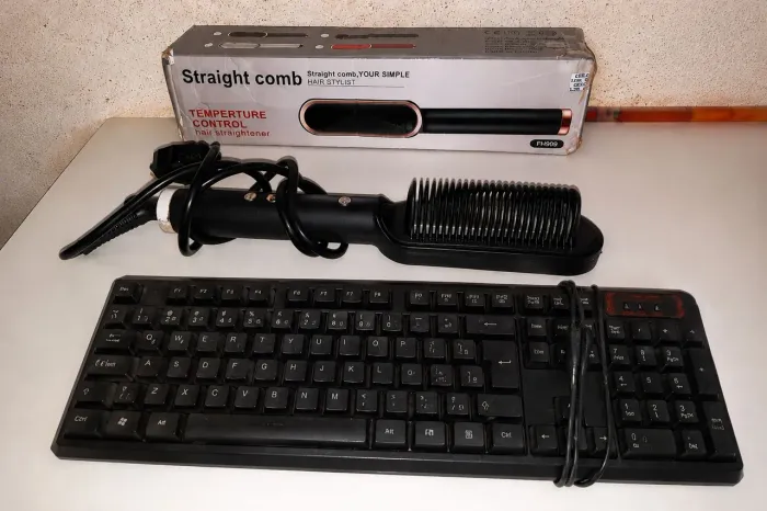 Teclado p/ PC + escova alisadora