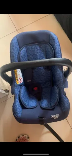 Bebê conforto semi novo