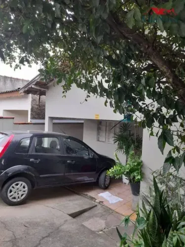 Casa à venda com terreno de 340m² no centro de Indaiatuba!