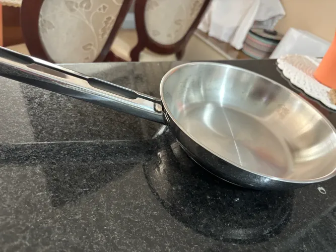 Frigideira inox Tramontina