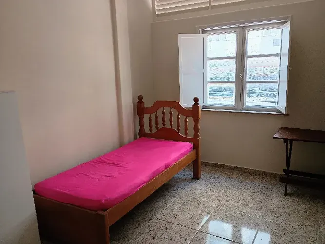 Alugo quarto individual em republica Centro Niteroi