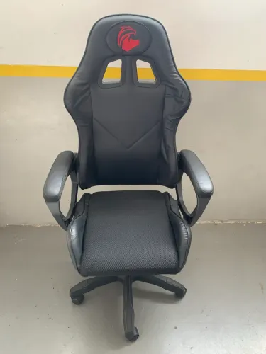Cadeira Gamer Preta & Vermelha