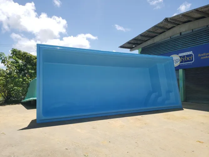 Vendas e manutenção de piscinas de fibra e Alvenaria