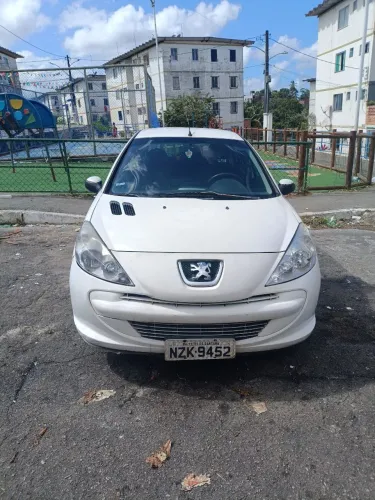Peugeot 207 XR 1.4 Flex 8V 3P 2012