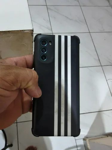 Moto g62 em bom estado de conservação