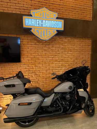 Vendo Harley Davidson Street Glide Ultra