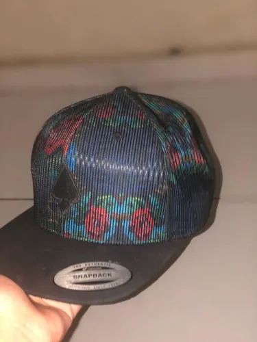 Boné floral da mcd novo!!