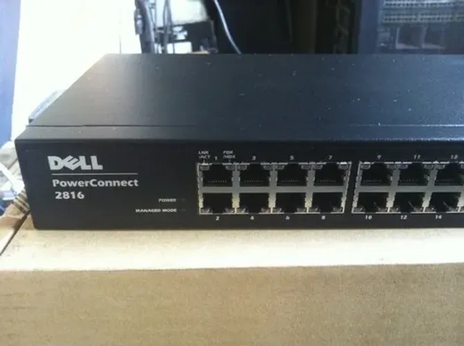 Switch Dell PowerConnect 2816 16 Portas Gigabit | Não Gerenciável | Bom Estado
