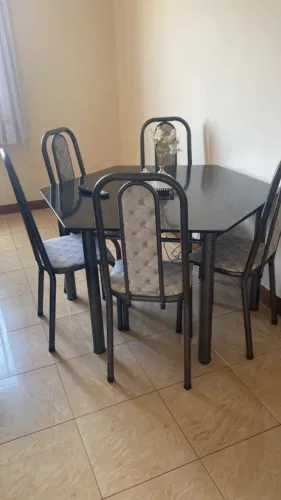 Mesa de jantar exagonal