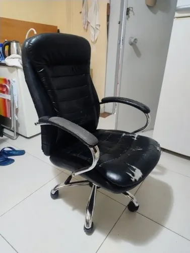 Cadeira escritório + cadeira presidente