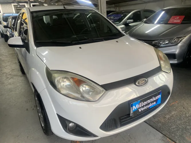 Ford Fiesta SE 1.6 8V Flex 5P 2014