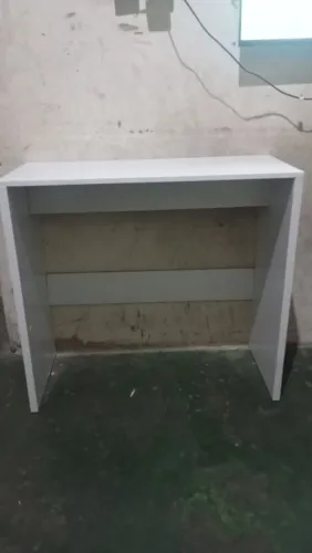 Mesa escrivania toda em MDF 