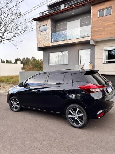 Toyota Yaris XLS Connect 1.5 Flex 16V 5P AUT 2021