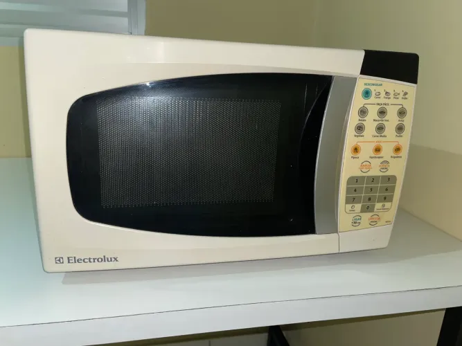 MICROONDAS ELECTROLUX 26 LITROS