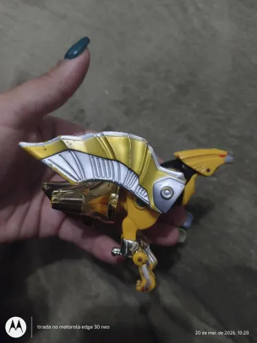 Zord águia do Power Rangers rato