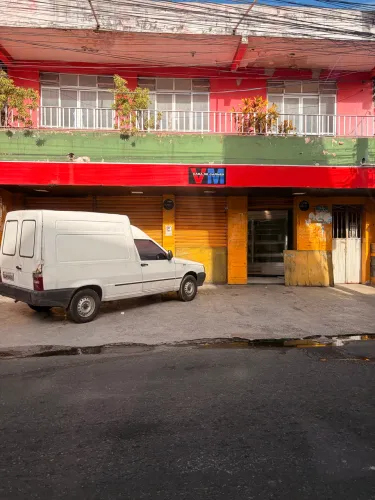 Alugo loja 300m2 na rua princial do Tancredo Neves/Beirú