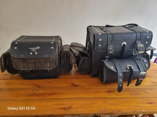 PAR DE ALFORJES PARA MOTO À VENDA!