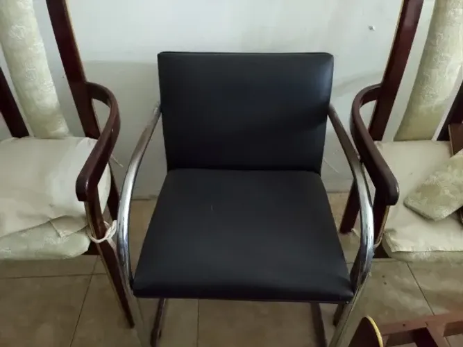 Cadeira de escritório sem rodinha