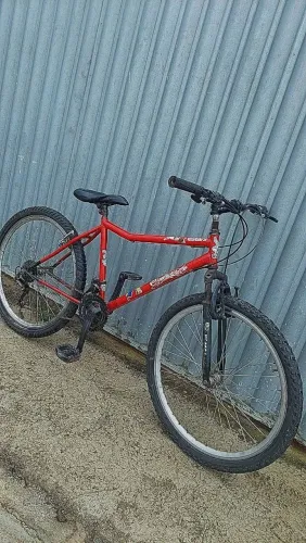 Vendo Bicicleta Prince  aro 26 de marcha bem arrumadinha 