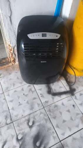 Ar condicionado portátil Olímpia.