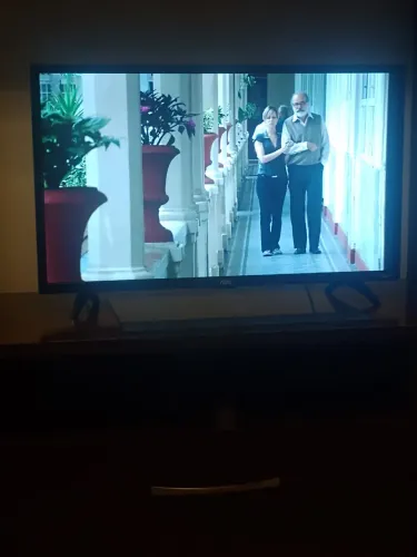 TV ROKU 32 polegadas único dono 