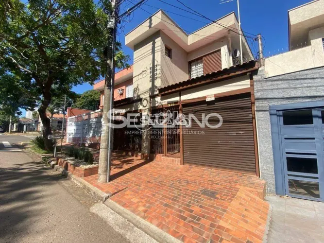 Sobrado em Centro