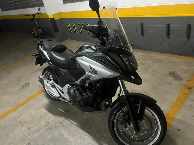 Moto em ótimo estado de conservação , com a relação de correia dentada 