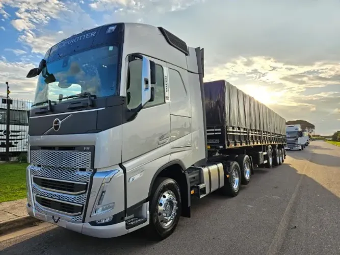FH 500 6x2 Ano 26 0km Globetrotter Tecnologia i torque + 4 Eixo Graneleiro 0km 