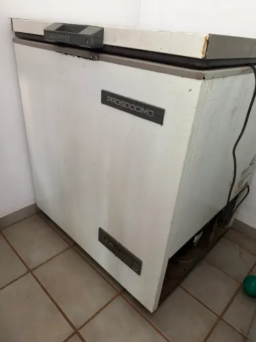 Freezer horizontal 209L
