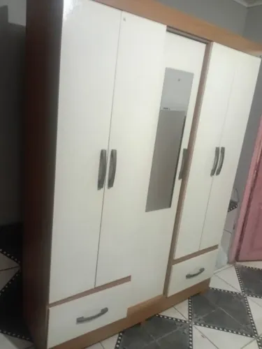 Vendo guarda roupas solteiro
