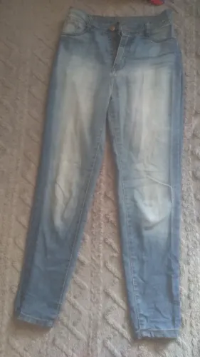 Calça jeans tamanho P de 13 a 16 anos