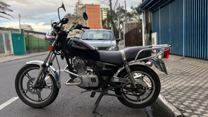 Suzuki Intruder 125 