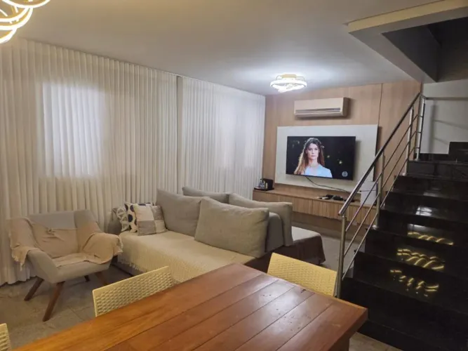 Sobrado 185m² 3 Suítes Área Gourmet Residencial Ilha Bela Parque Amazônia Goiânia