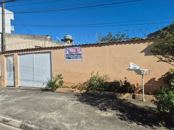 Casa em Terra Preta | Escritura | Terreno 250 m² | Salão + Quintal amplo