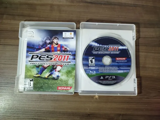 Jogos ps3 - FIFA soccer 13, FIFA14, FIFA15, PES2011, Mortal Kombat.