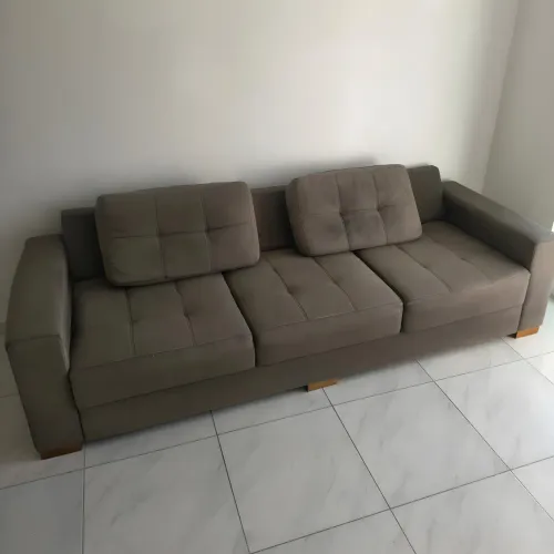 **VENDO SOFÁ DE 3 LUGARES - SEMINOVO!**