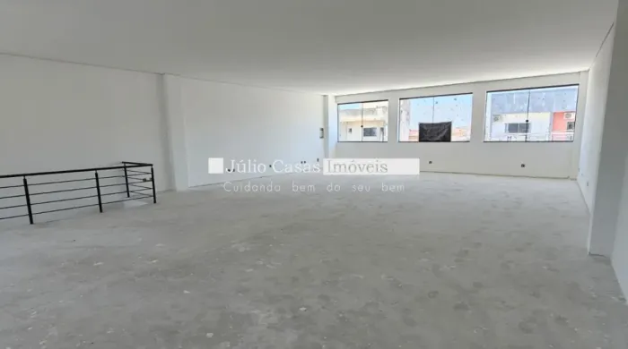 Galpão Comercial Novo para Venda com 368m² no Wanel Ville - Sorocaba/SP