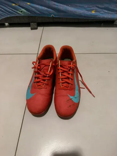 Lote 3 Chuteiras 39/40/41 - R$250 ou troco por futsal 41*