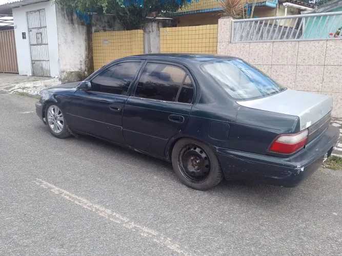 Toyota Corolla LE 1.8 1996