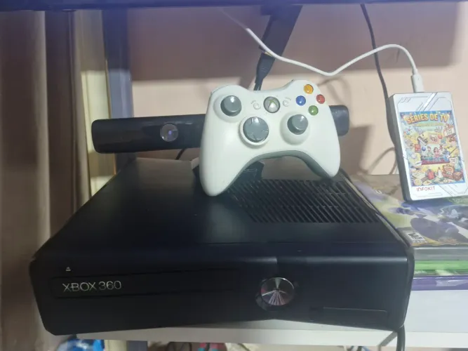Xbox 360 + 320GB + Kinect + 1 Controle