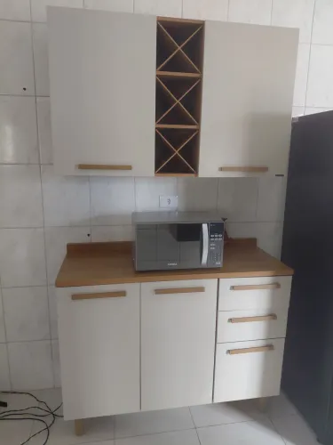 Armario de cozinha com 3 meses de uso