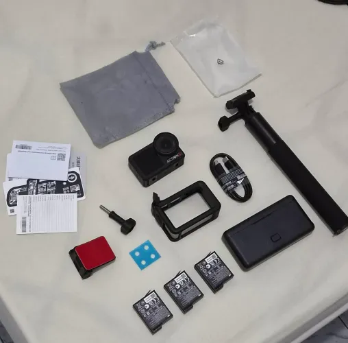 DJI Osmo Action 5 Pro - Adventure Combo