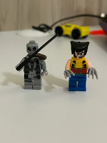 Boneco Deadpool+Wolwerine