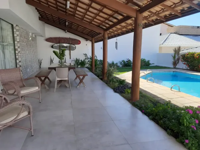 Imóvel para venda possui 400 metros quadrados com 4 quartos - Vilas do Atlântico