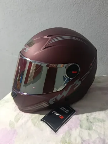 Vendo capacete novo