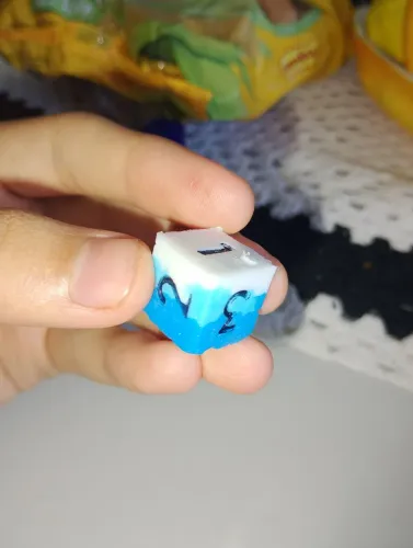 Dado d6 de plástico pra RPG