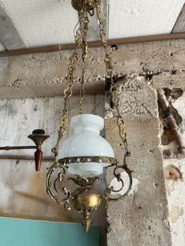 Vendo lindo pendente em metal e vidro