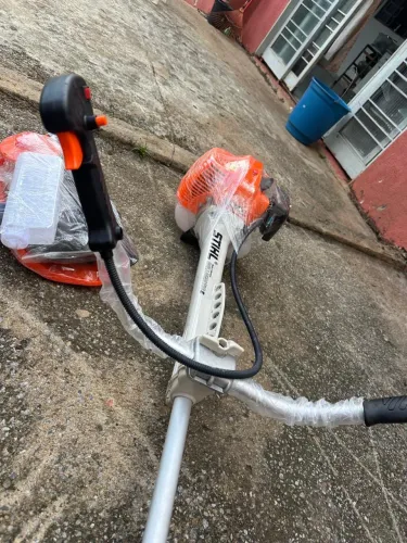 vendo roçadeira STHIL FS 291 nova sem uso com todos os acessórios e nota fiscal