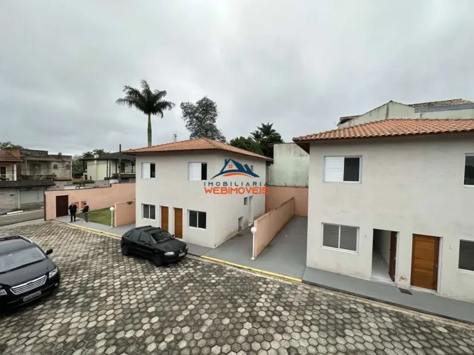 Casa em Condomínio à Venda em Vargem Grande Paulista-SP - 2 Quartos, 3 Salas, 1 Banheiro,